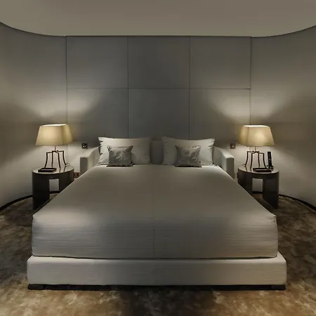 Armani Hotel 5*