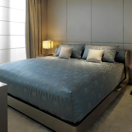 Armani 5* Milan
