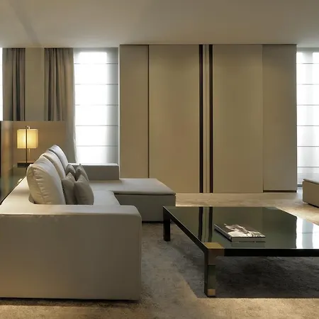 Hotel Armani 5*