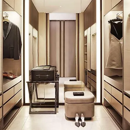 Armani 5*