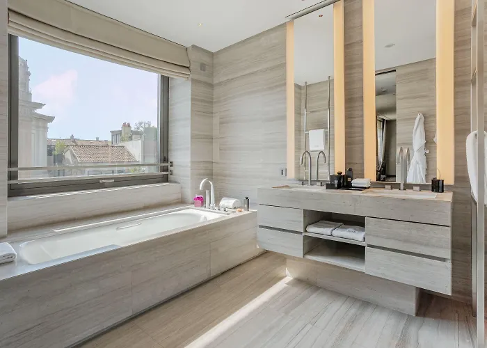 Armani 5* מילאנו