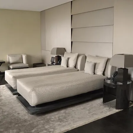 Armani 5* Milán