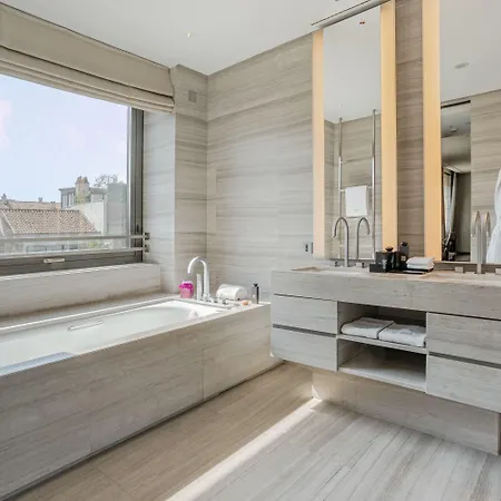 Armani 5* Milán
