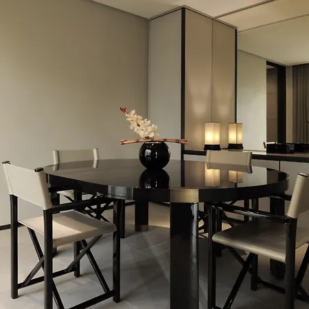 Armani 5*