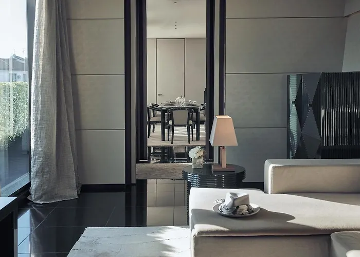 Hotel Armani
