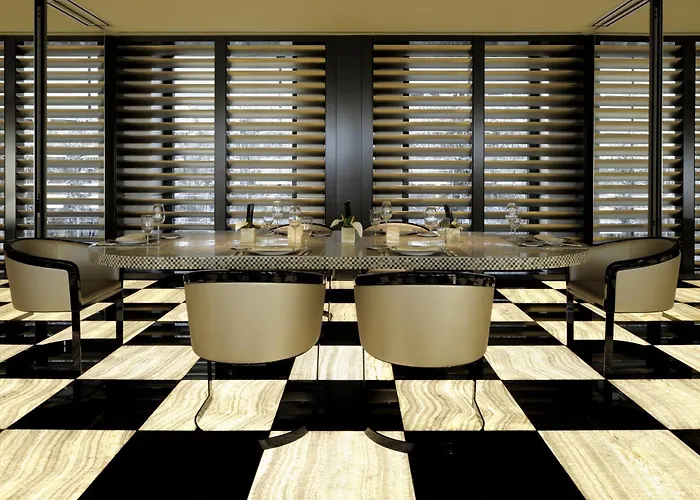 Hotel Armani