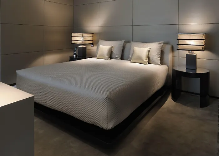 Hotel Armani 5*